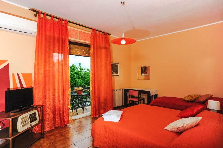 stanza arancione b&b sa marchesa pula