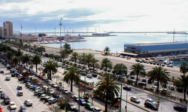 porto di Cagliari per raggiungere Pula 