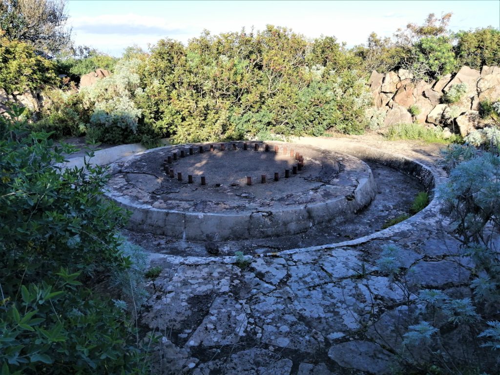 Batteria Boggio fortino pula sardegna piazzole ancoramento cannoni
